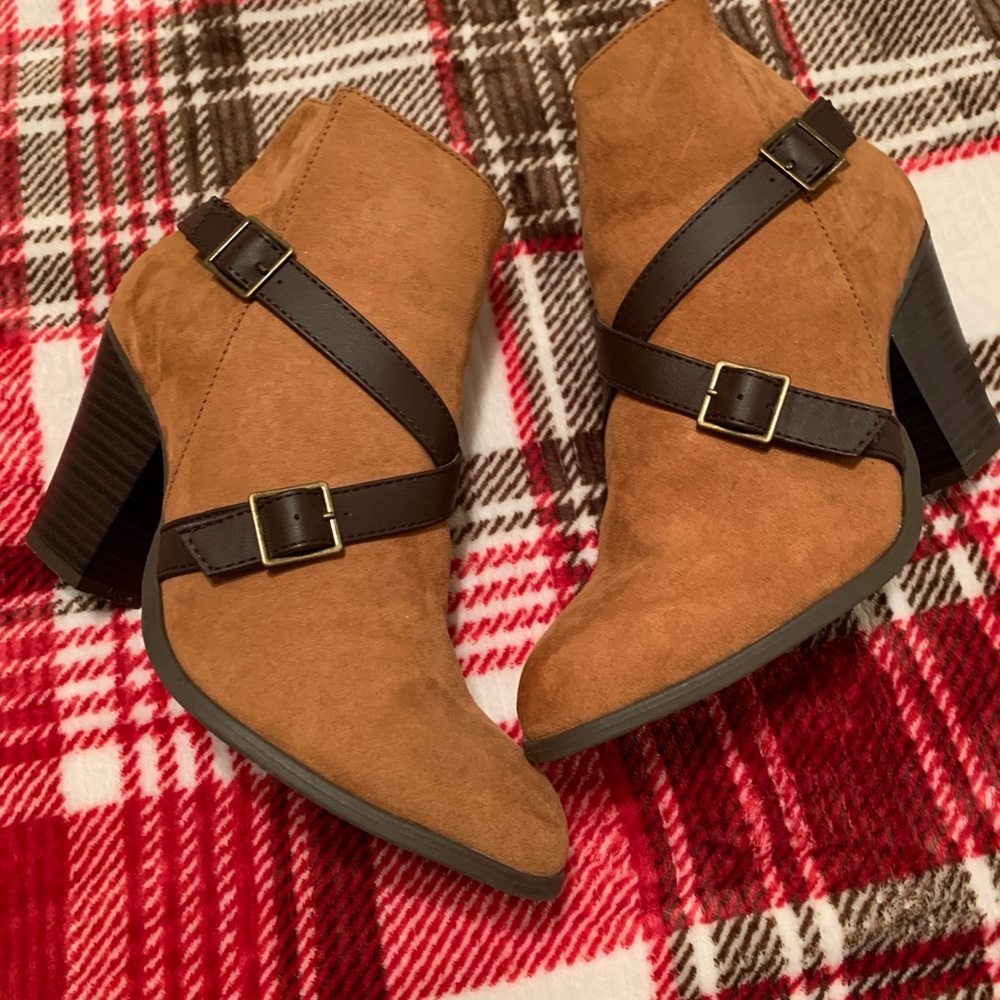 Ankle booties